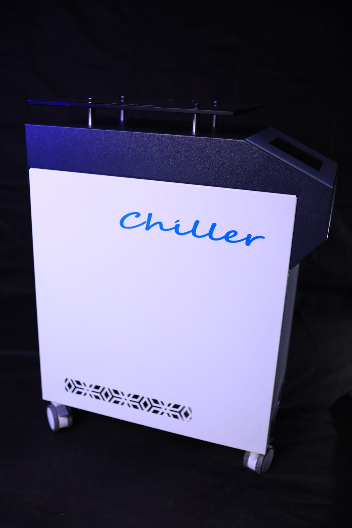 Chiller C1 side panel